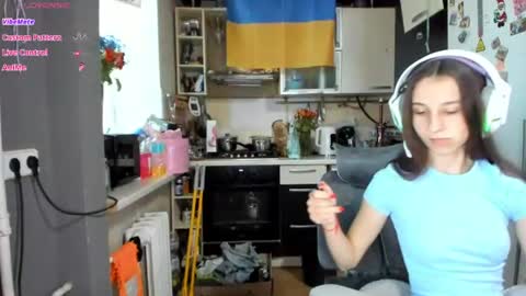 Snapshot of _nika_kik chatting on 07-01-26, 03:01 Nika online show from 07-01-26, 03:01