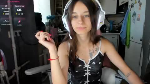 Snapshot of _nika_kik chatting on 07-11-26, 10:18 Nika online show from 07-11-26, 10:18