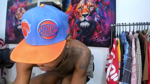 Snapshot of _pantera_09 chatting on 10-27-25, 10:14 Kevin online show from 10-27-25, 10:14