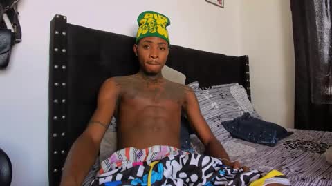 Snapshot of _pantera_09 chatting on 11-08-25, 06:29 Kevin online show from 11-08-25, 06:29