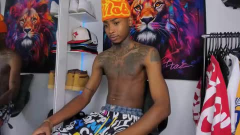 Snapshot of _pantera_09 chatting on 02-04-26, 10:58 Kevin online show from 02-04-26, 10:58