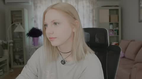 Viktoria online show from 05-22-26, 07:15