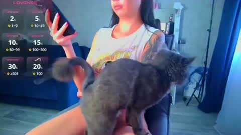 Snapshot of _pink__rabbit_ chatting on 07-17-26, 01:51 Ilona online show from 07-17-26, 01:51
