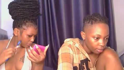 Snapshot of _roxxana chatting on 05-19-26, 03:13 Roxxana online show from 05-19-26, 03:13