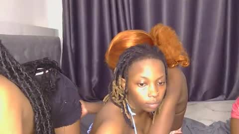 Snapshot of _roxxana chatting on 05-28-26, 05:21 Roxxana online show from 05-28-26, 05:21