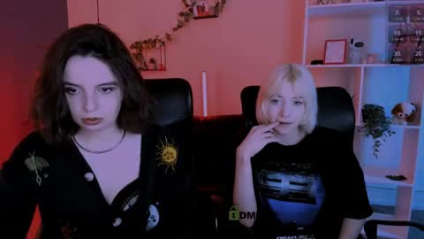 sabrina  online show from 04-25-26, 08:50