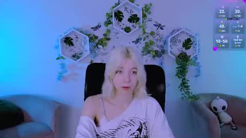 Snapshot of _sabrina_moore chatting on 07-28-26, 07:39 sabrina online show from 07-28-26, 07:39