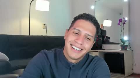 Snapshot of _sahhir chatting on 11-13-25, 02:05 sair online show from 11-13-25, 02:05