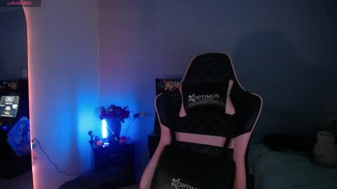 Snapshot of _santalove_ chatting on 04-12-26, 09:31 SantaLove online show from 04-12-26, 09:31