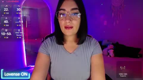 Snapshot of _santalove_ chatting on 06-17-26, 06:53 SantaLove online show from 06-17-26, 06:53
