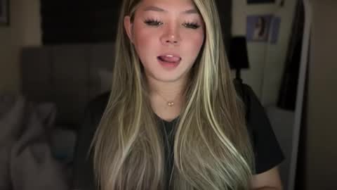 Snapshot of _seductive_jane chatting on 05-11-26, 05:10 ENAJ online show from 05-11-26, 05:10