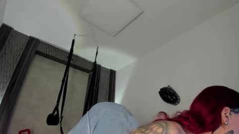 Selene online show from 12-02-25, 02:56