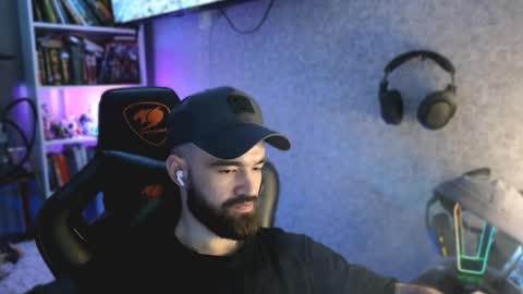 Ask me online show from 04-05-26, 08:39