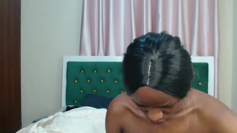 Snapshot of _sexy_cherry chatting on 09-12-25, 06:52 Cherry online show from 09-12-25, 06:52