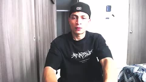Juan Pablo-independent model online show from 05-20-26, 05:35