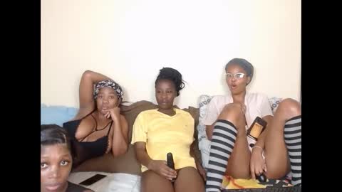 Snapshot of _sexylipss chatting on 04-07-26, 10:48 _sexylipss online show from 04-07-26, 10:48