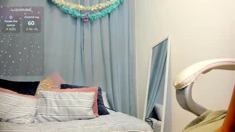Sophie  online show from 05-19-26, 07:53