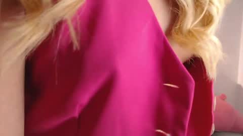 Snapshot of _tiffany1 chatting on 04-08-26, 01:16 _tiffany1 online show from 04-08-26, 01:16