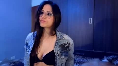 Snapshot of _try_again chatting on 03-25-26, 01:06 Gwen trying again online show from 03-25-26, 01:06