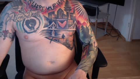 Snapshot of _trythis_ chatting on 12-14-24, 09:45 _trythis_ online show from 12-14-24, 09:45