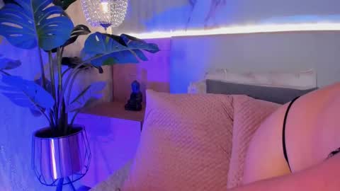 Valery online show from 11-25-25, 03:39