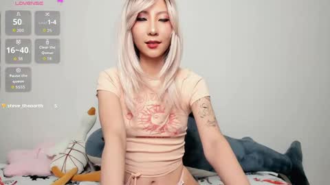 Mia online show from 05-13-26, 10:49