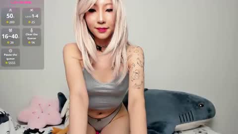 Snapshot of _yuriko chatting on 06-13-26, 11:35 Mia online show from 06-13-26, 11:35