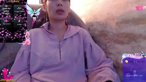 Yuyi online show from 07-16-26, 04:07
