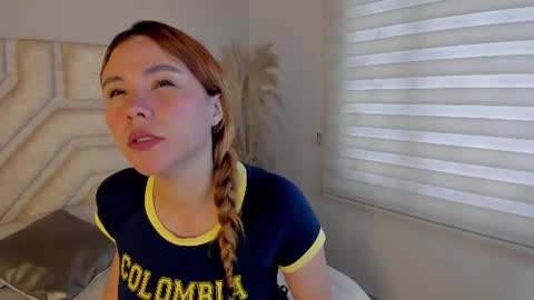 Zoe  online show from 06-23-26, 12:36