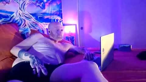 Snapshot of a_bad_guy_duh chatting on 10-09-25, 07:50 a_bad_guy_duh online show from 10-09-25, 07:50