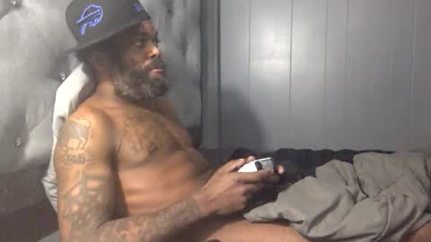 Snapshot of a_rizzy85 chatting on 04-29-26, 05:11 a_rizzy85 online show from 04-29-26, 05:11