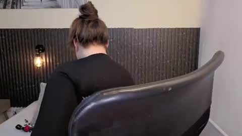 Snapshot of aabby_lee chatting on 06-20-26, 06:33 Abby Lee online show from 06-20-26, 06:33