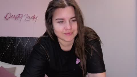 Snapshot of aabby_lee chatting on 06-24-26, 01:21 Abby Lee online show from 06-24-26, 01:21