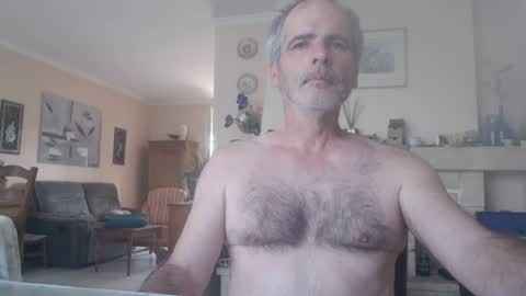 Snapshot of aalex1717 chatting on 06-22-26, 05:26 Aalex1717 online show from 06-22-26, 05:26
