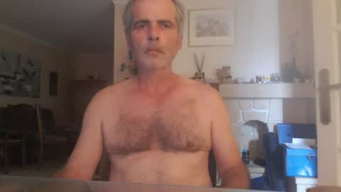Snapshot of aalex1717 chatting on 06-27-26, 09:47 Aalex1717 online show from 06-27-26, 09:47