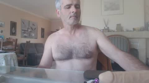 Snapshot of aalex1717 chatting on 07-05-26, 06:09 Aalex1717 online show from 07-05-26, 06:09
