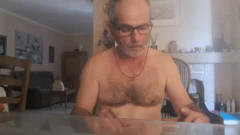 Snapshot of aalex1717 chatting on 07-09-26, 11:14 Aalex1717 online show from 07-09-26, 11:14