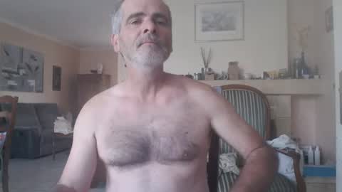 Snapshot of aalex1717 chatting on 07-13-26, 05:32 Aalex1717 online show from 07-13-26, 05:32