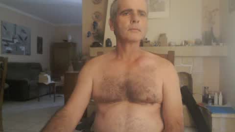 Snapshot of aalex1717 chatting on 07-14-26, 10:21 Aalex1717 online show from 07-14-26, 10:21