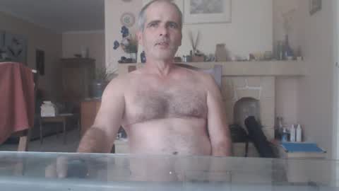 Snapshot of aalex1717 chatting on 07-18-26, 07:01 Aalex1717 online show from 07-18-26, 07:01