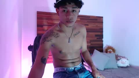 Snapshot of aarom_ chatting on 03-21-26, 06:22 aarom online show from 03-21-26, 06:22