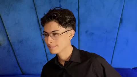 Aaron Ezequiel online show from 10-04-25, 10:52