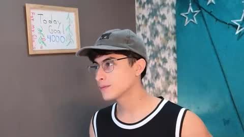 Aaron Ezequiel online show from 01-16-26, 08:46