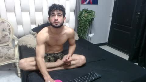 Snapshot of aaron_jones_1 chatting on 05-24-26, 03:55 aaron_jones_1 online show from 05-24-26, 03:55