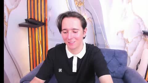 Aaron online show from 10-26-25, 06:36