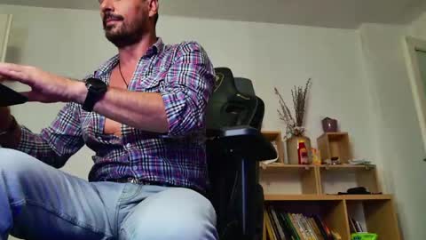 Aaron online show from 05-20-26, 06:58