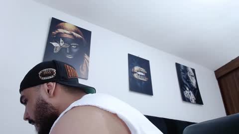 Snapshot of aaronteylor chatting on 12-07-24, 09:39 aaronteylor online show from 12-07-24, 09:39