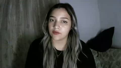 Snapshot of abbie_23 chatting on 03-06-26, 06:21 Abbie cute online show from 03-06-26, 06:21