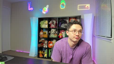 Snapshot of abbuddy920236 chatting on 01-17-25, 05:11 buddy online show from 01-17-25, 05:11