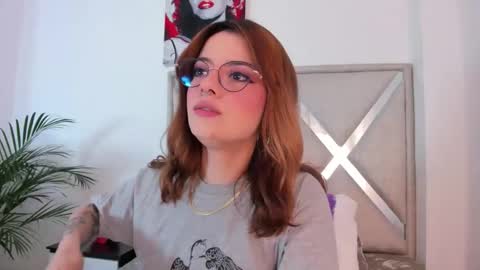 Snapshot of abby_jones2 chatting on 03-06-26, 05:04 abby jones online show from 03-06-26, 05:04